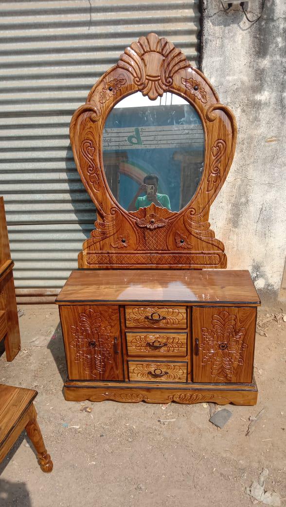 Dressing table
